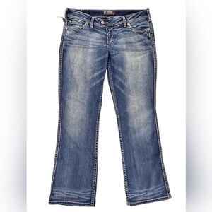 Silver Jeans Tuesday women's 33 low rise bootcut stretch embroidered pockets